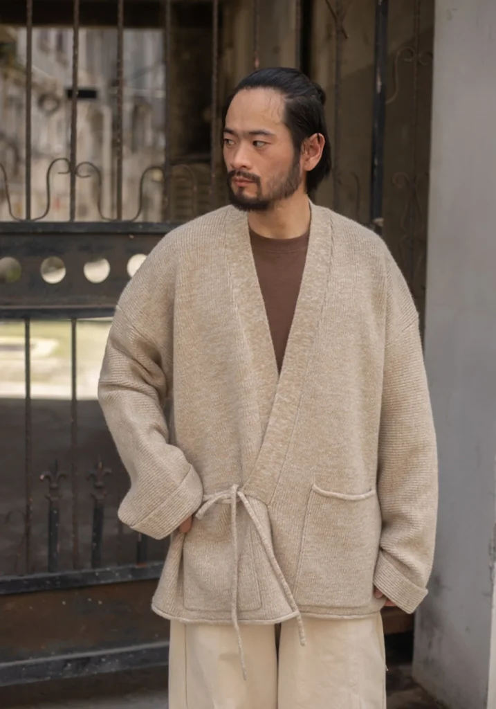 From Traditional to Trendsetting: How to Choose a Striking Men’s Kimono