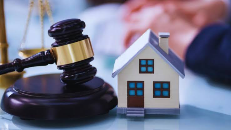 Common Property Disputes: When to Seek a Solicitor in Bromley